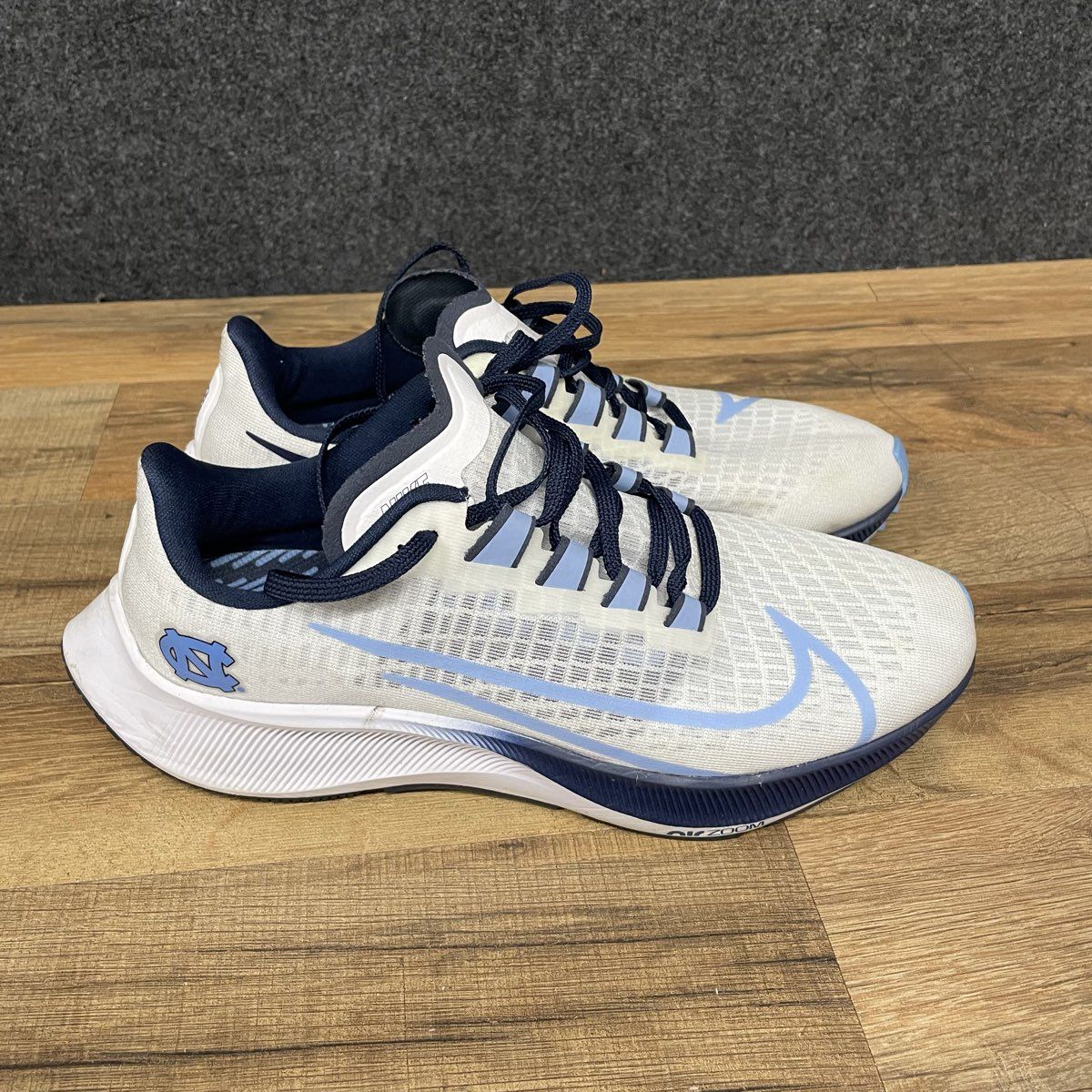 Nike Air Zoom Pegasus 37 UNC Tar Heels White Navy Blue Running Shoes Size 7.5