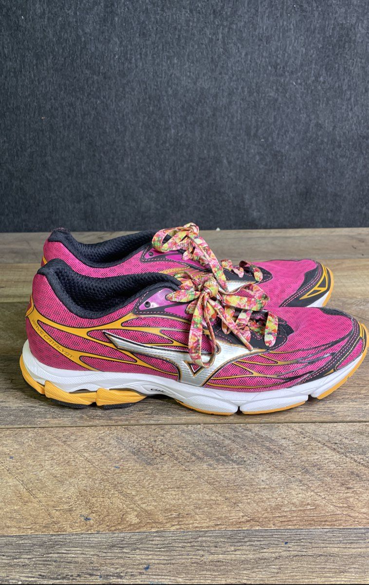 Mizuno Wave Catalyst Pink Orange Silver Women's Running Shoes Size 10