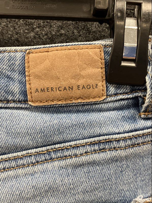 American Eagle Women's Light Wash High Rise Stretch Slim Leg Jeans Sz 00 Reg