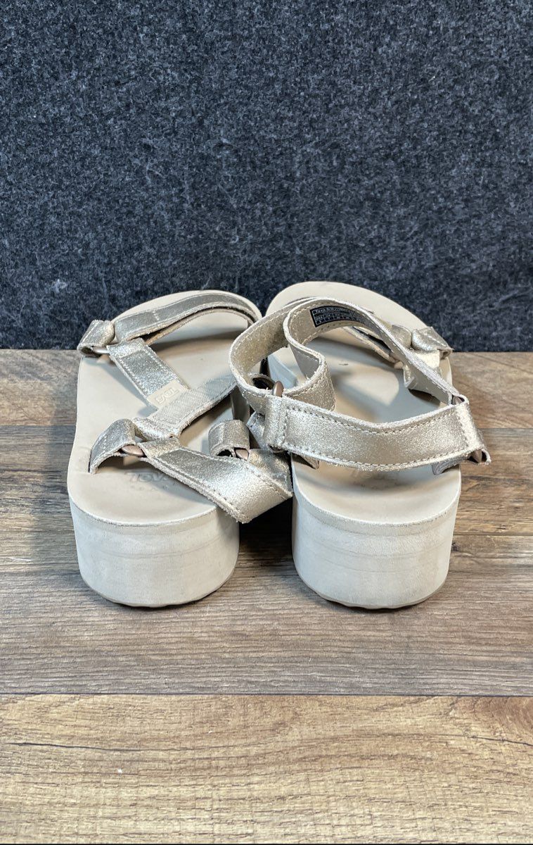 Teva Midform Universal Metallic Champagne Gold Platform Sandals Women's Size 9