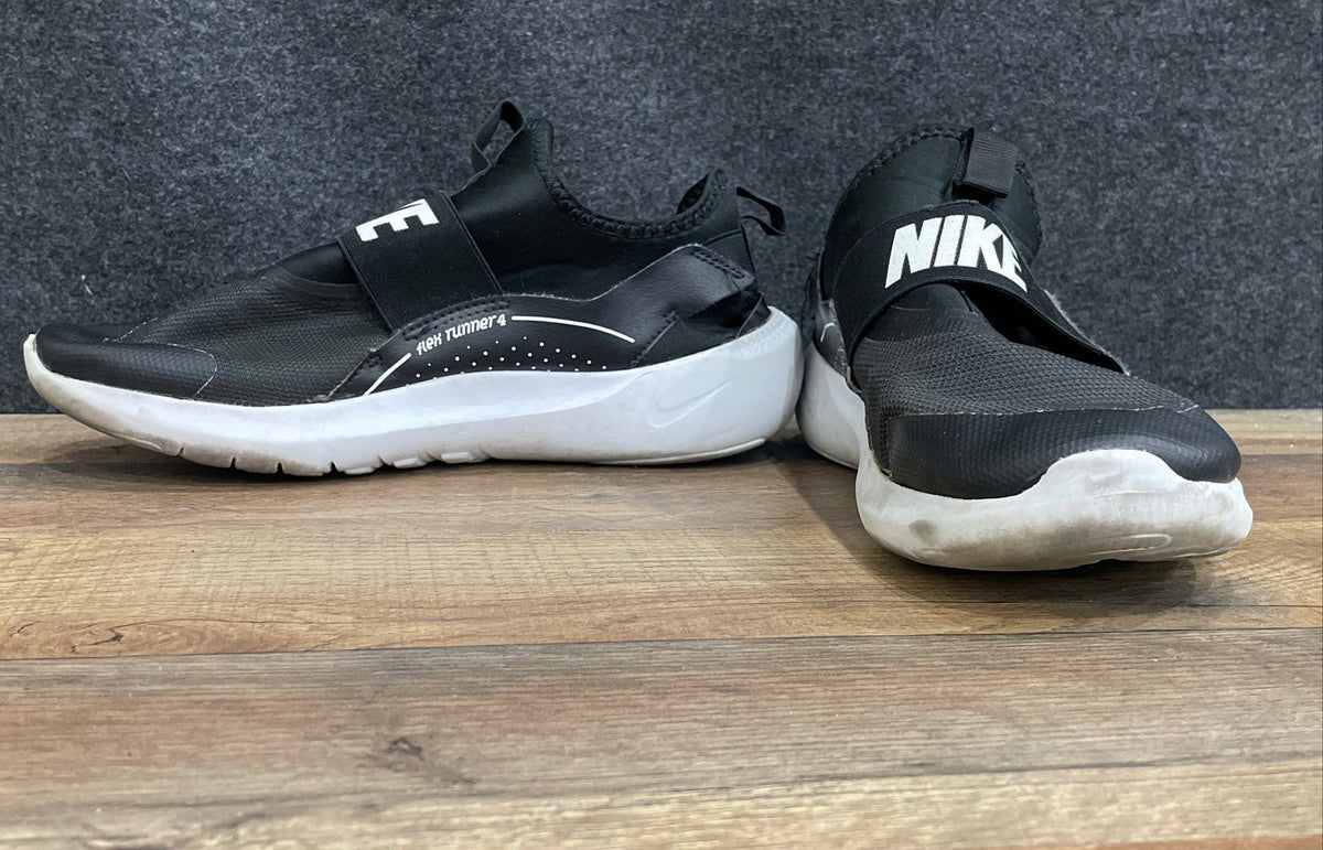 Nike Flex Runner 3 GS Black White Kids Slip-On Running Shoes Size 7Y