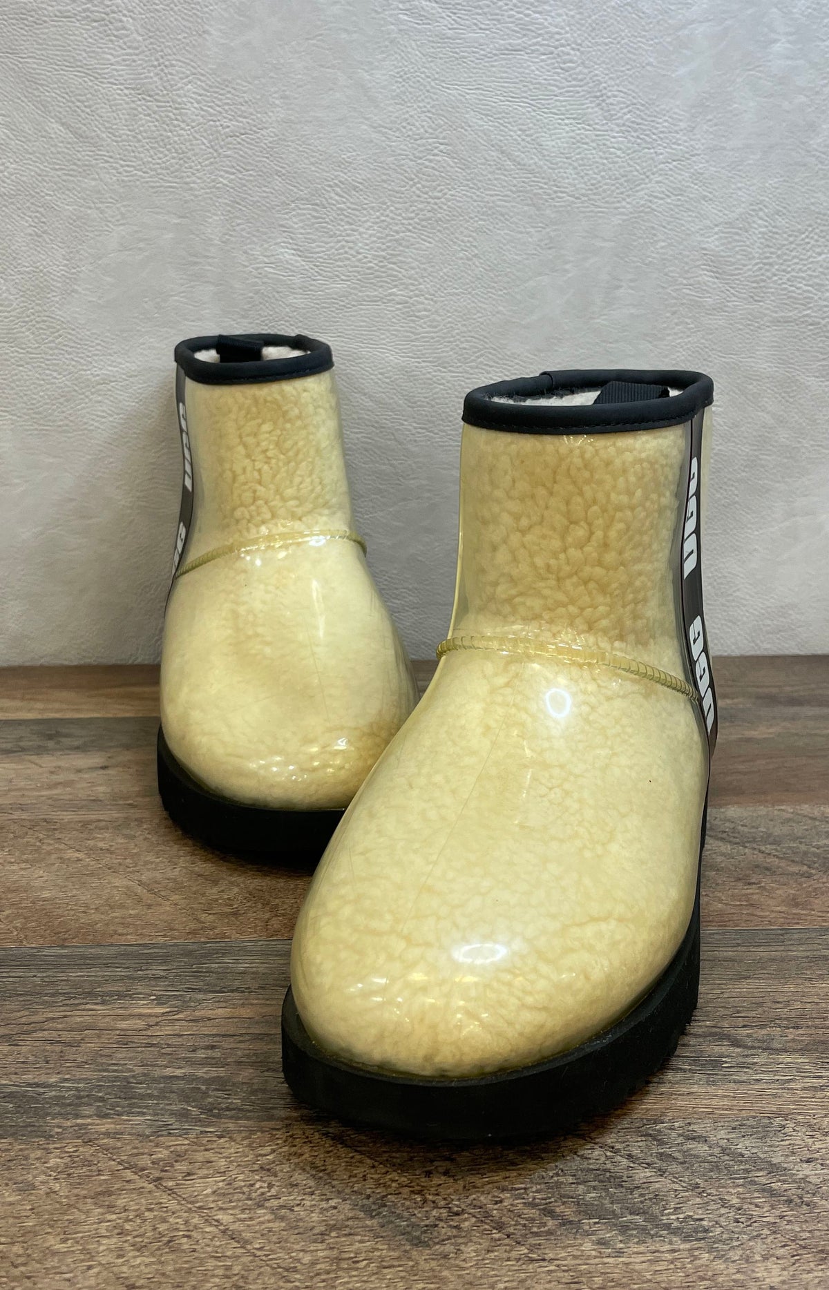 UGG Classic Clear Mini Natural Black Waterproof Ankle Boots Women's Size 9