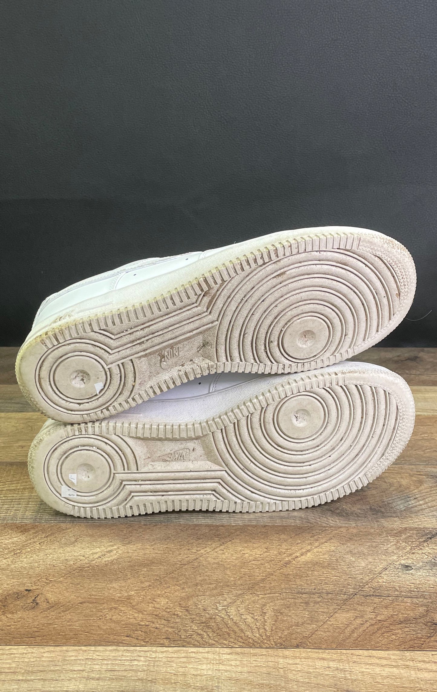 Nike Air Force 1 07 Low Triple White Sneakers Size 10