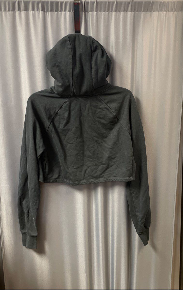 Gymshark Women's Crop Pullover Hoodie Black Activewear Sweatshirt Sz M