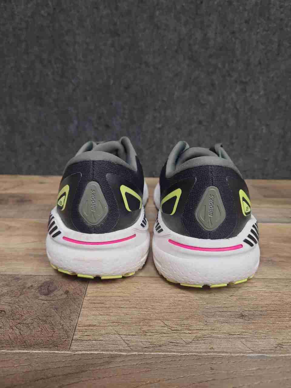 Brooks Adrenaline GTS 23 Black Pink Yellow Running Shoes Women's Size 11 B