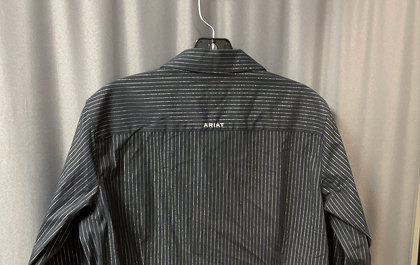 Ariat Women's Kirby Stretch LS Shirt Navy Blue Silver Pinstripe Sz L