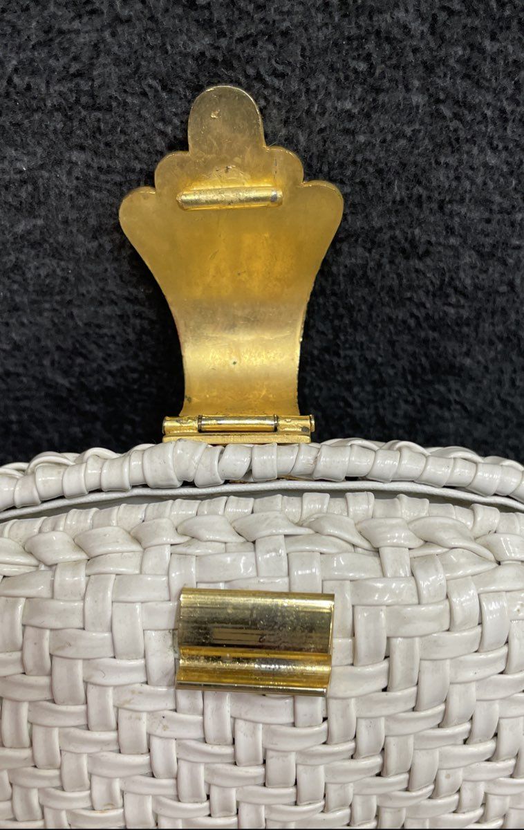Vintage Ronora White Woven Clutch Bag Gold Shell Clasp Crossbody Hong Kong