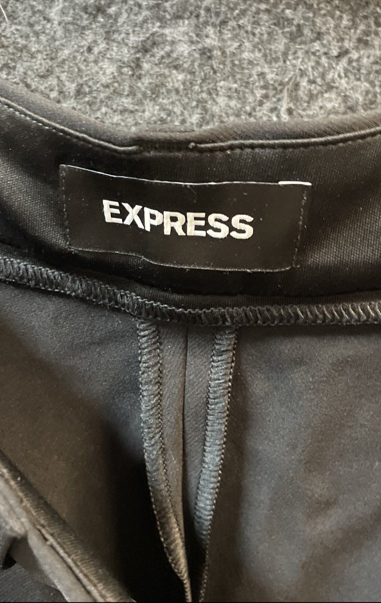 Express Women's Pants Black Straight Leg Trouser Sz 8R NWT