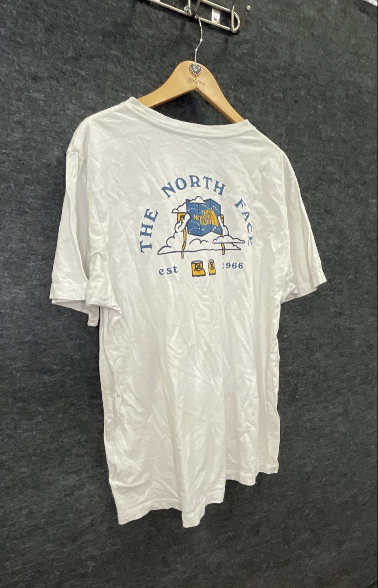 The North Face Men's White Graphic Outdoor Back Print T-Shirt Sz L
