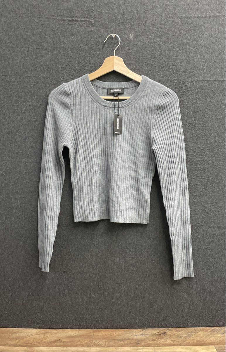 Express Women's Gray Ribbed Cropped Knit Sweater Crew Neck Sz M NWT