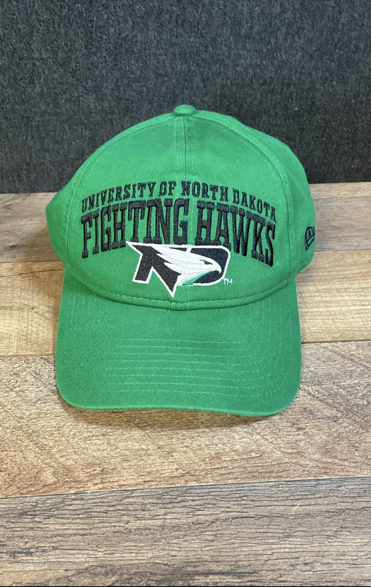 New Era UND Fighting Hawks 9Twenty Green Adjustable Strapback Hat OSFM