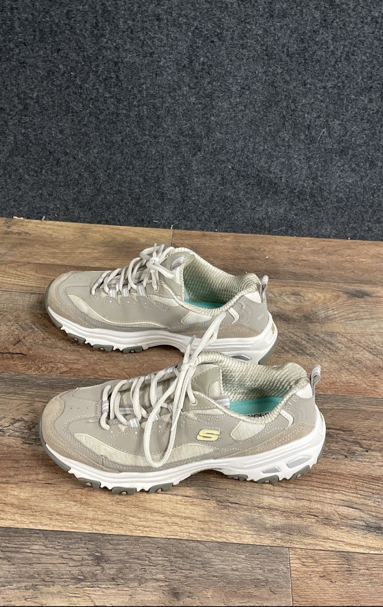 Skechers D'Lites Me Time Taupe Air Cooled Memory Foam Women's Size 8