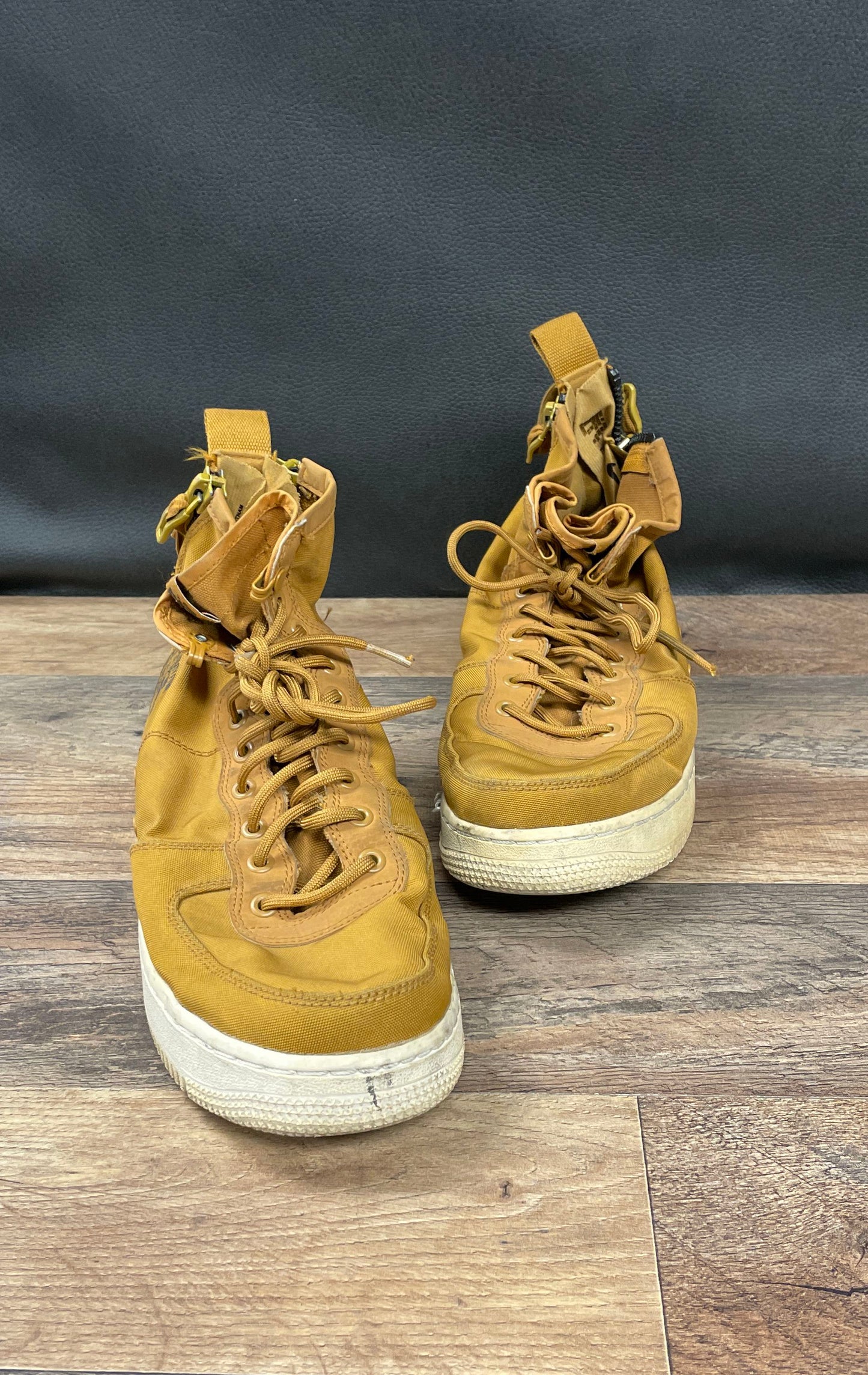 Nike SF Air Force 1 Mid Desert Ochre Mid Top Sneakers Size 9.5