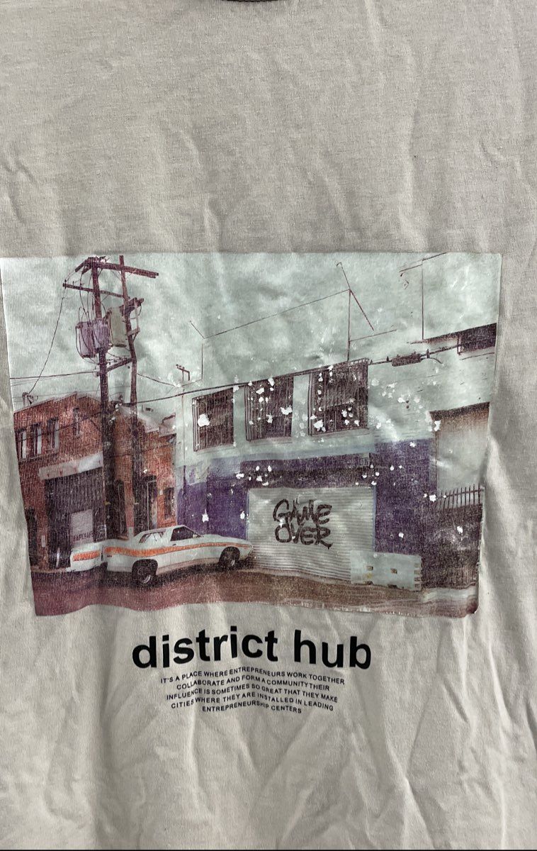 Denim & Flower Ricky Singh Men's Tan District Hub Graphic Print T-Shirt Sz M