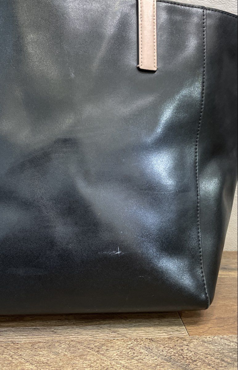 Kate Spade Black and Pink Leather Tote Bag with Daisy Flower Charm