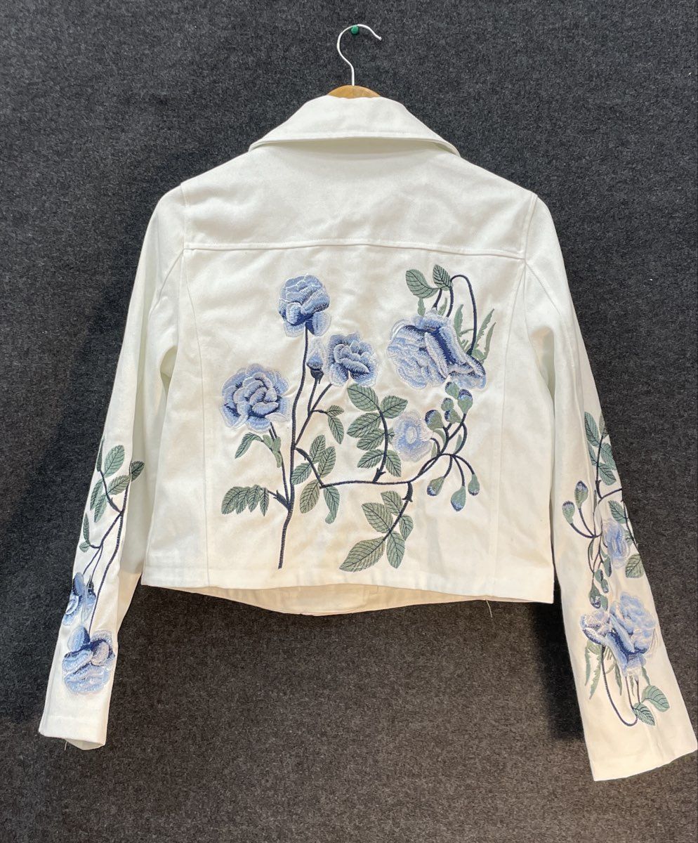 Stoosh Women's White Floral Embroidered Asymmetric Zip Faux Moto Jacket NWT M