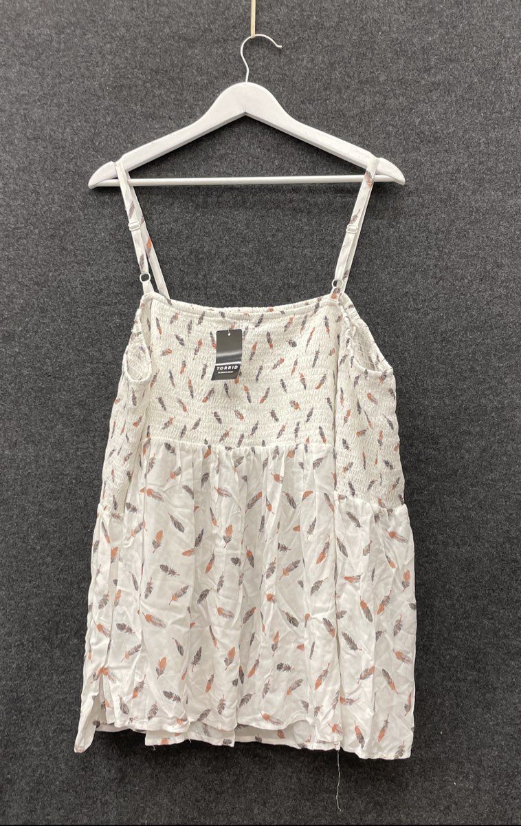 Torrid Women's White Feather Print Cold Shoulder Challis Smocked Top NWT Sz 2