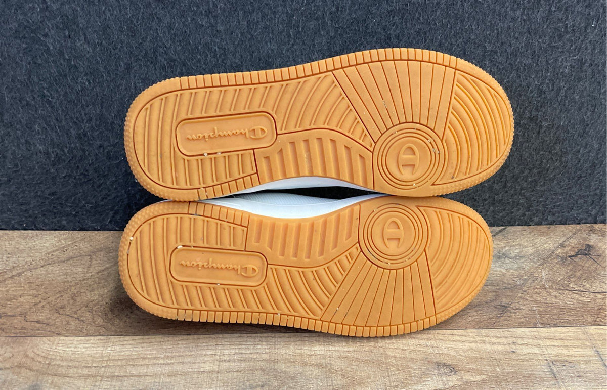 Champion RD18 2.0 Low GS White Navy Gum Sneakers Size 5Y