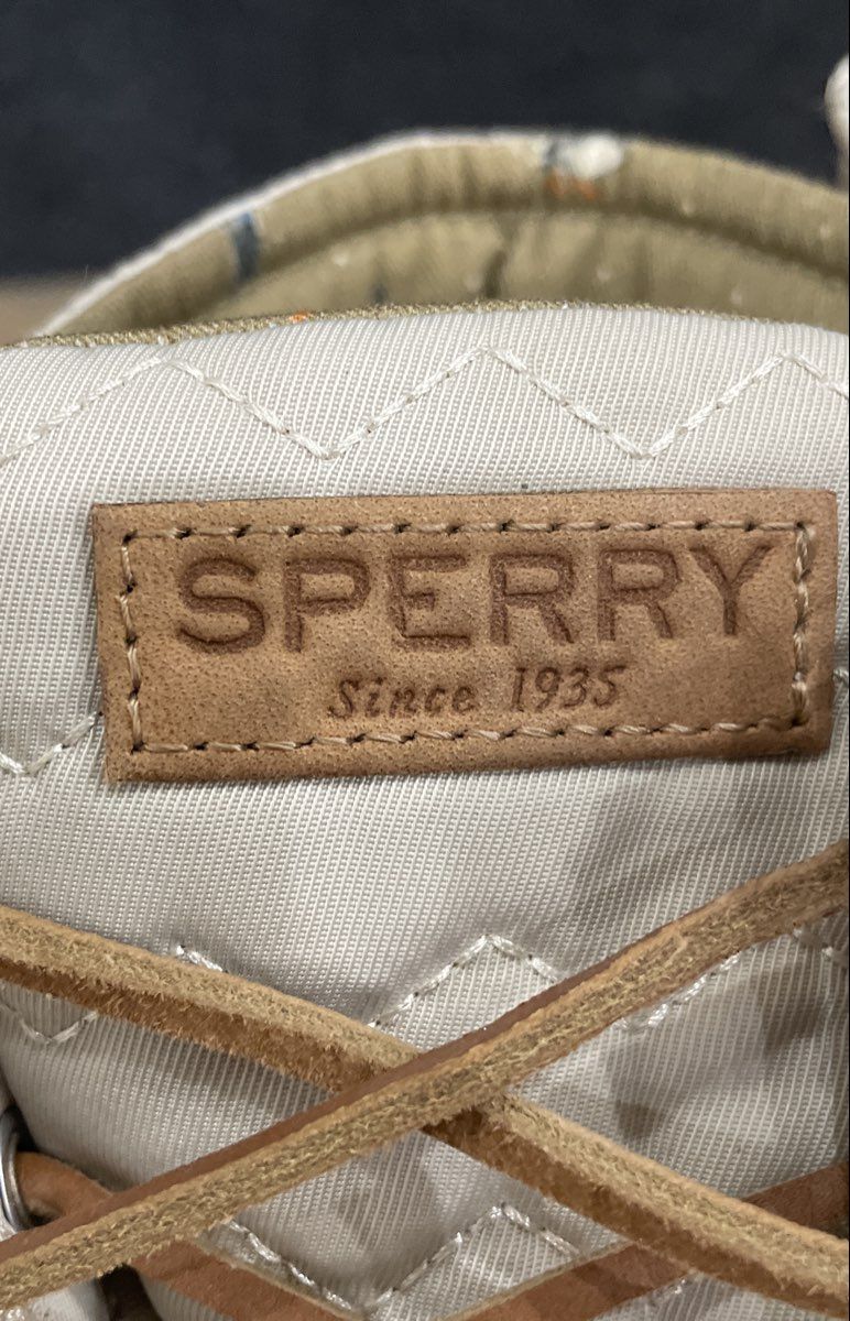 Sperry Saltwater Quilted Duck Boot White Tan Women's Ankle Boots Size 7.5