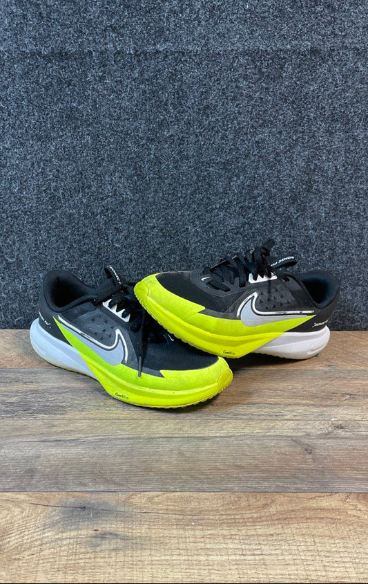Nike Sonic Fly Black Volt Green Youth Running Shoes Size 5Y