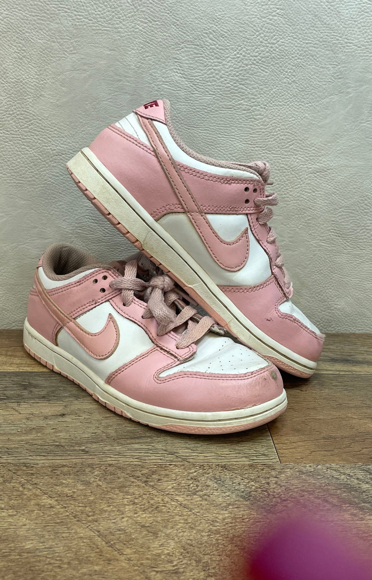 Nike Dunk Low White Medium Soft Pink GS Youth Sneakers Size 2.5Y