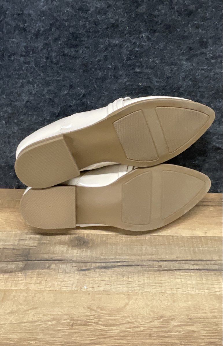 LC Lauren Conrad Demi Bone Pointed Toe Chain Link Loafers Women's Size 8.5