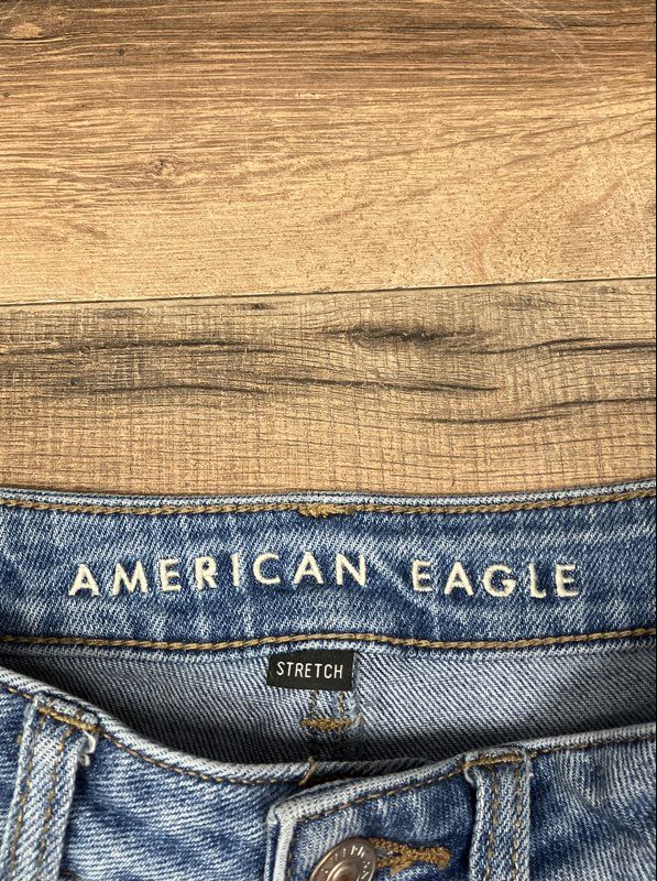 American Eagle Women's Light Wash High Rise Stretch Slim Leg Jeans Sz 00 Reg