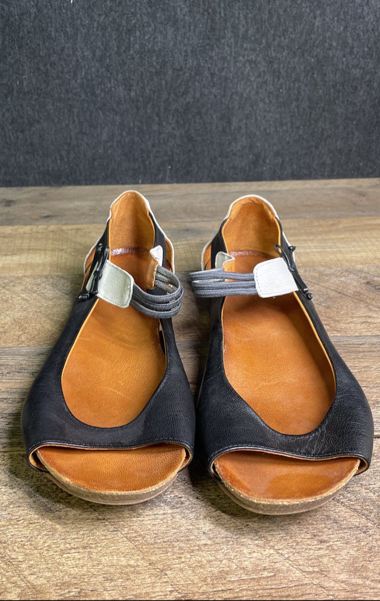 Spring Step Black Grey Leather Peep Toe Cutout Strappy Flats Women's Size 39