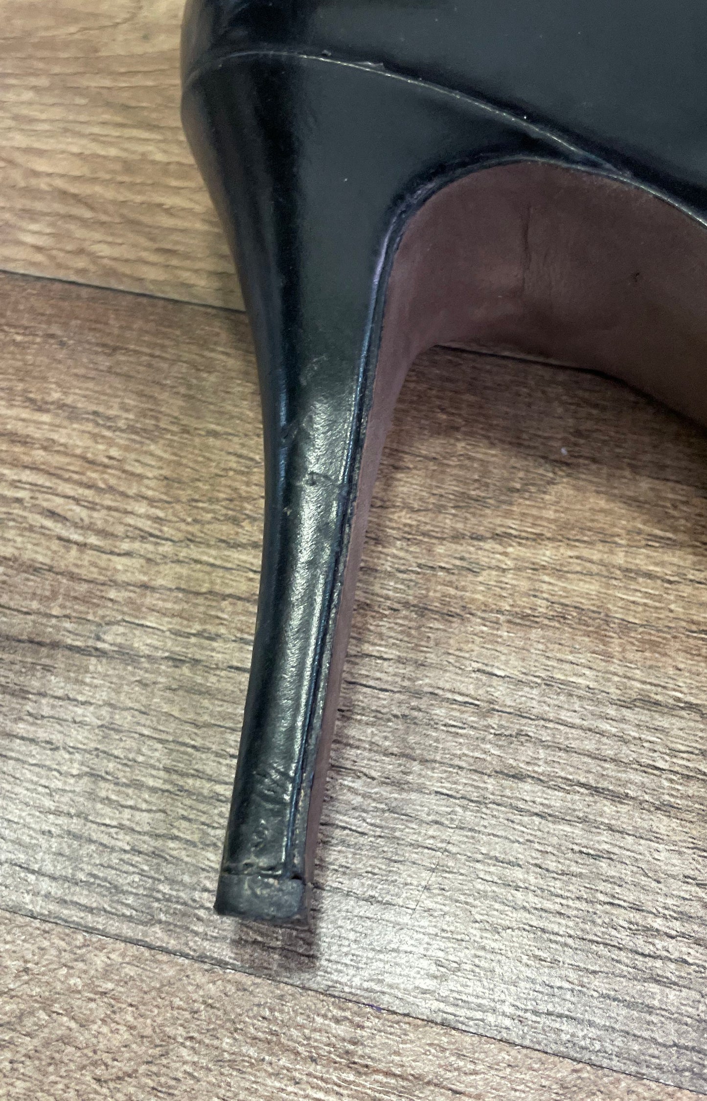 Vera Wang Lavender Black Leather Round Toe Platform Heels Women's Size 8.5M