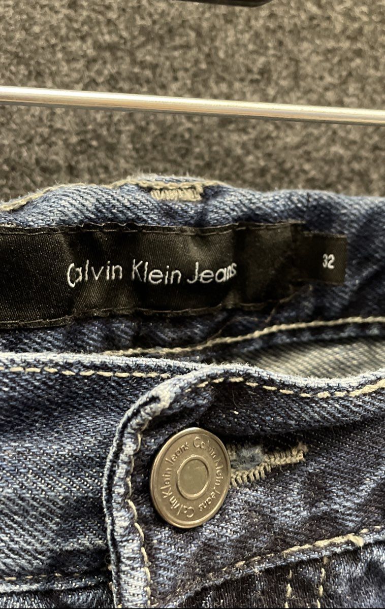 Calvin Klein Women's Blue Straight Leg Medium Wash Denim Jeans Size 32