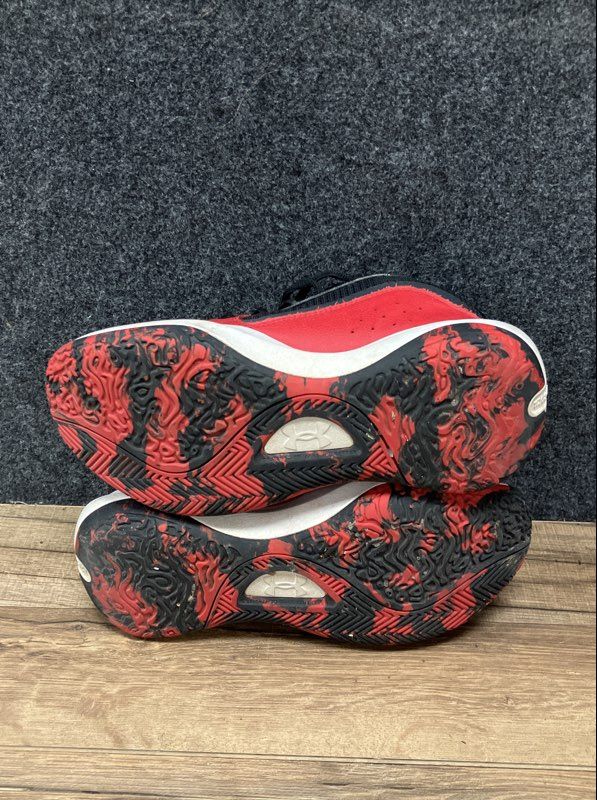 Under Armour Lockdown 7 Red Black White Boys Basketball Shoes Size 7Y