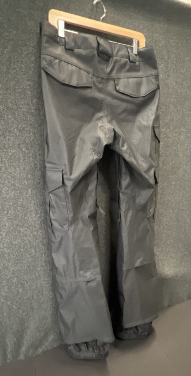 Burton Men's Black DryRide Cargo Snowboard Ski Pants Waterproof Sz M