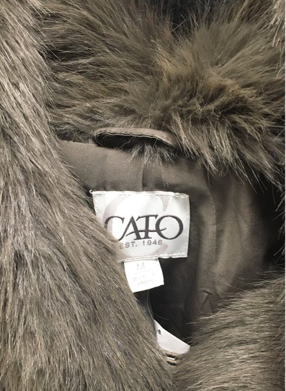 CATO Women's Grey Shaggy Faux Fur Vest Wide Collar New With Tags Sz M