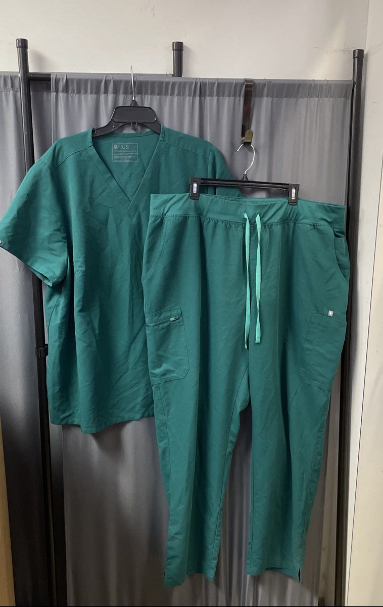 Figs Technical Collection Green Scrub Set Catarina V-Neck Top 5XL Pants 5XLT