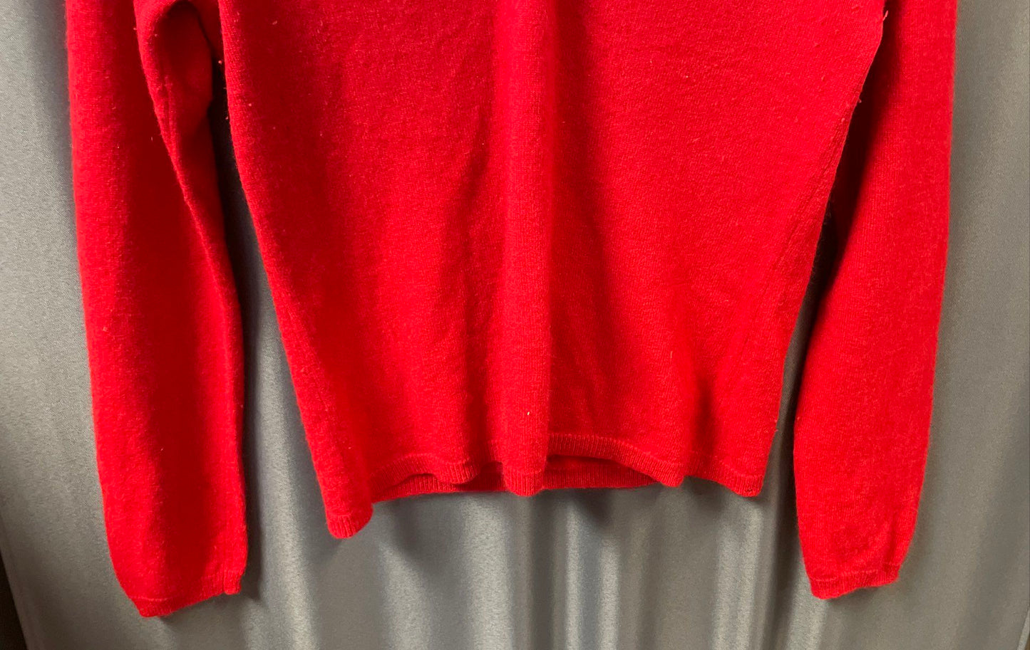 Madison Studio Women's Red 100% Cashmere V-Neck Button Henley Sweater Sz L