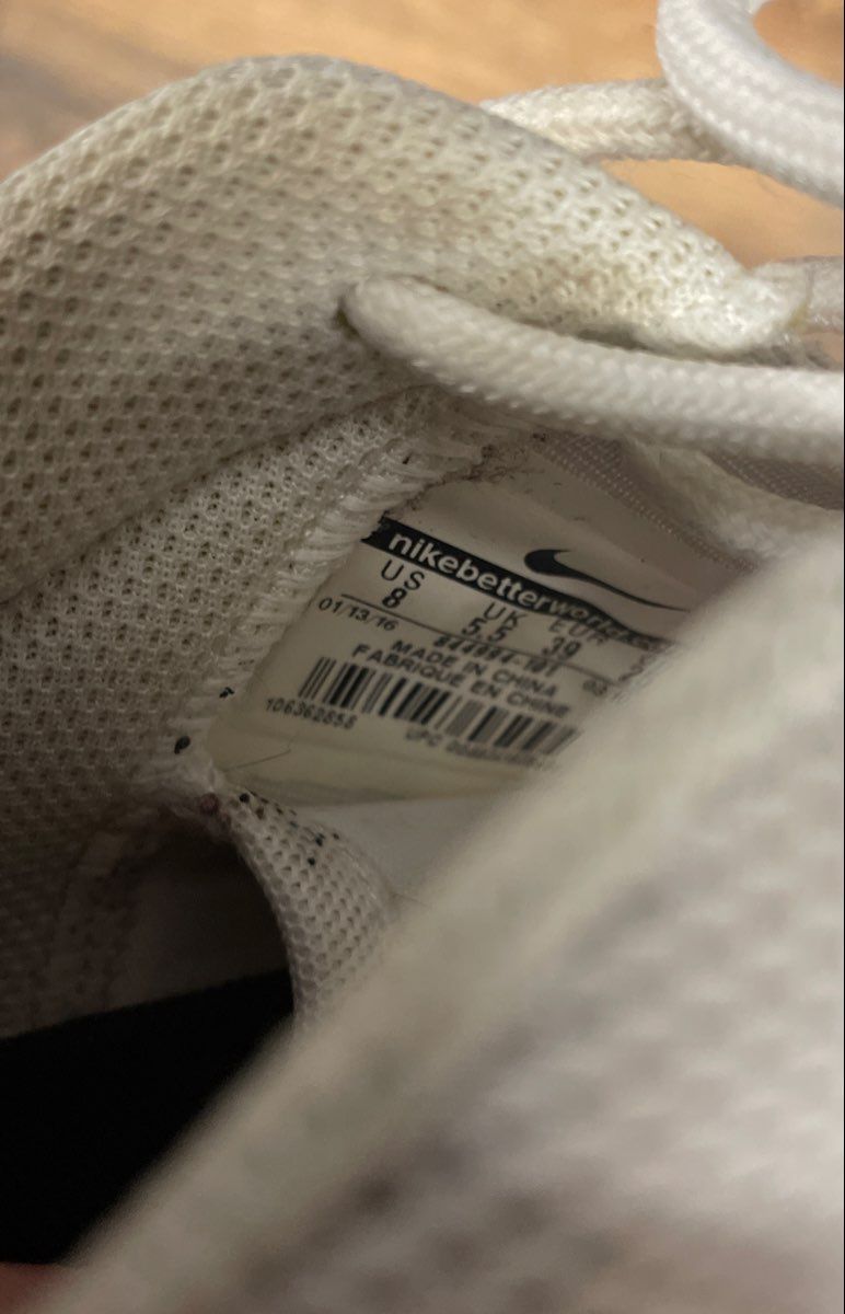 Nike Roshe One White Black Women's Running Sneakers Size 8