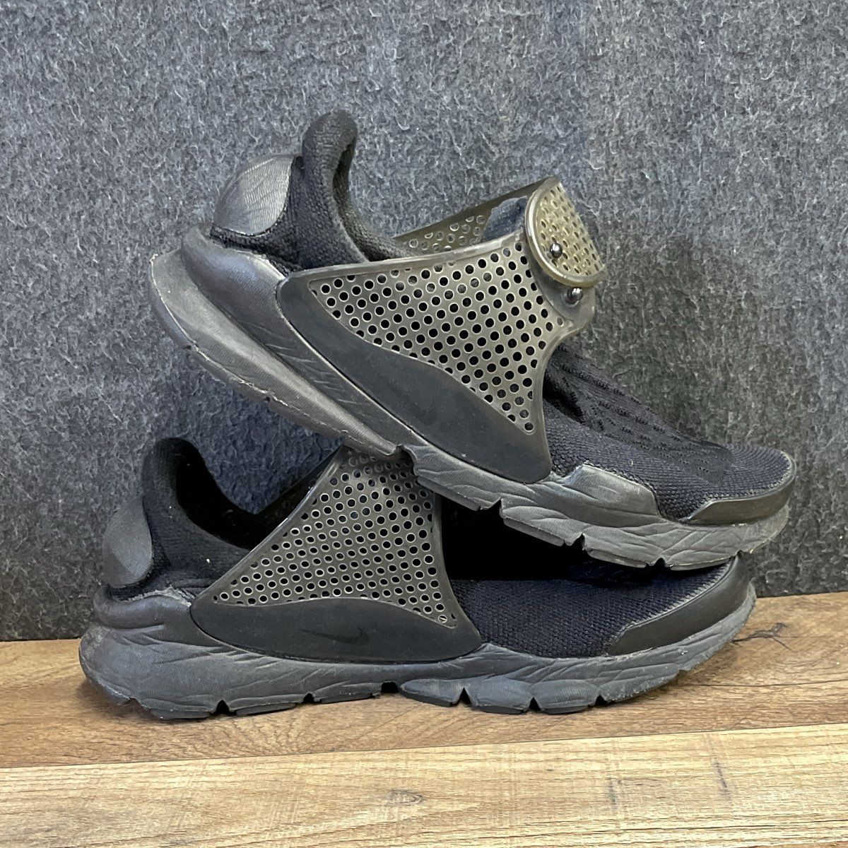 Nike Sock Dart Triple Black Women's Sneakers 848475-003 Size 8