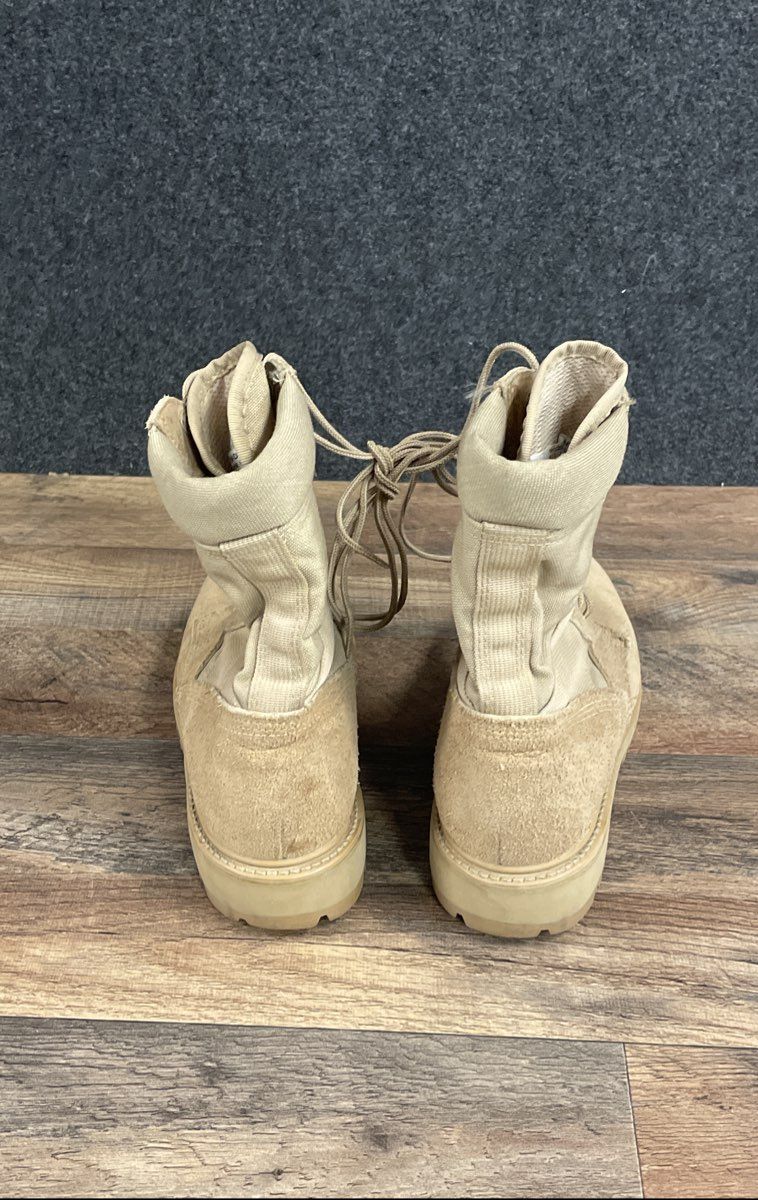 Vintage 2000s Vibram Tan Military Desert Combat Safety Toe Boots Size 6W