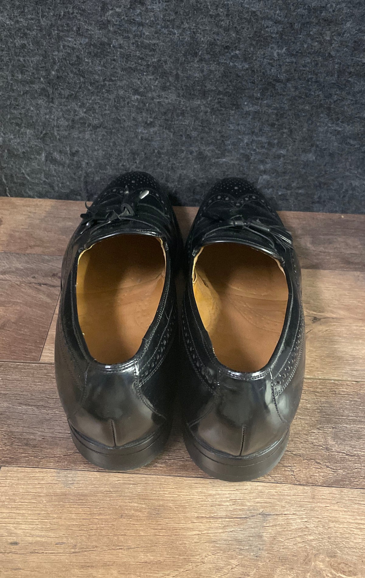 Johnston & Murphy Black Leather Wingtip Tassel Loafers Men's Size 10
