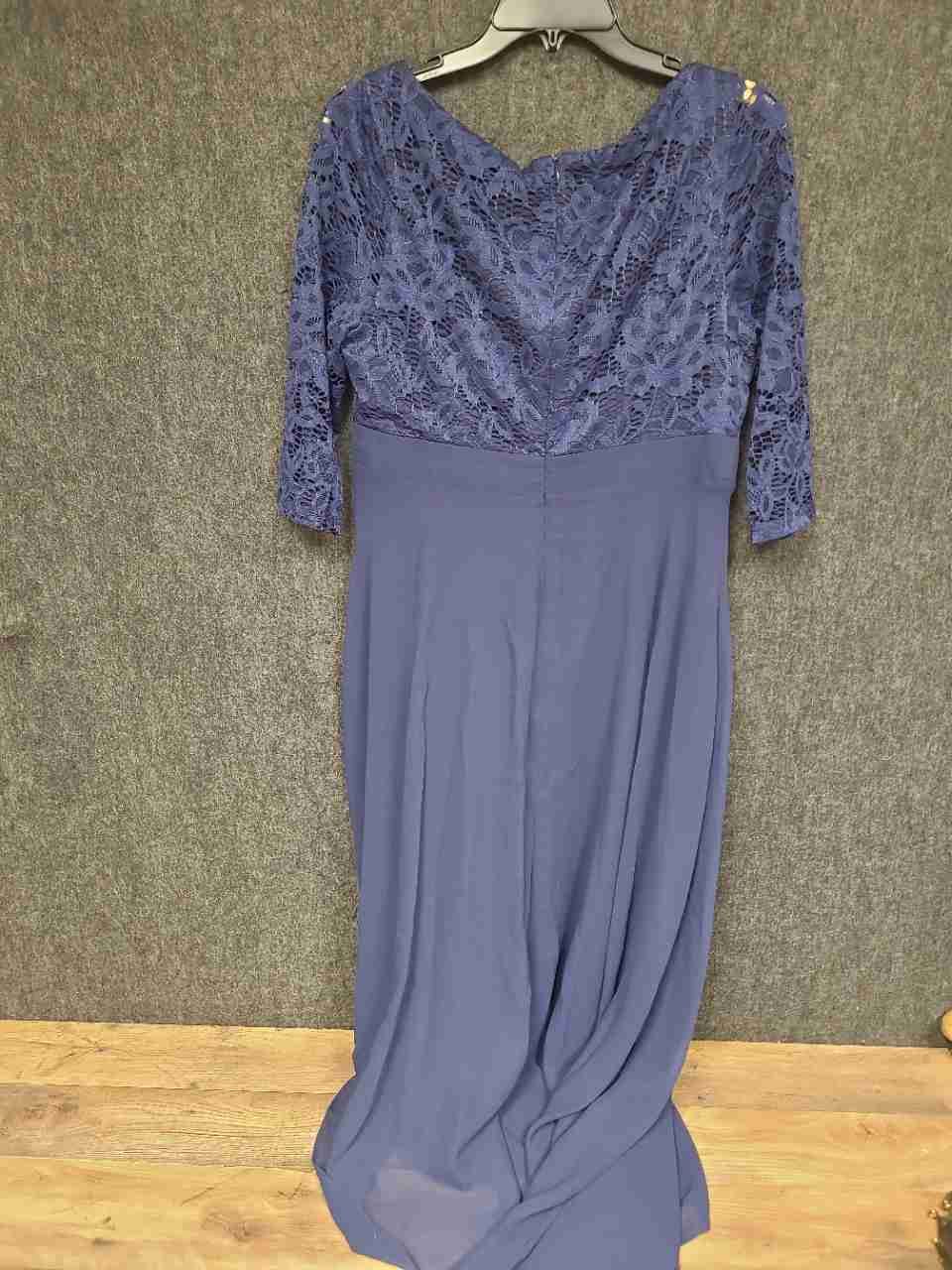 Fehaute Women's Navy Blue Lace Bodice 3/4 Sleeve Evening Dress NWT Sz 8