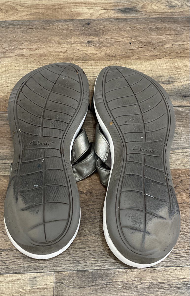 Clarks Cloudsteppers Sillian 2.0 Brown White Metallic Slide Sandals Size 10.5