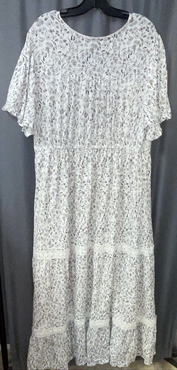 Torrid Women's White Floral Tiered Midi Dress Short Ruffle Sleeve Size 1