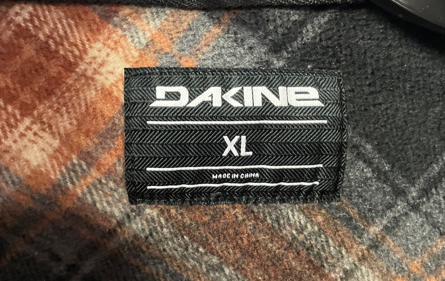 Dakine Men's Brown Orange Black Plaid Fleece Shirt Jacket Shacket Size XL