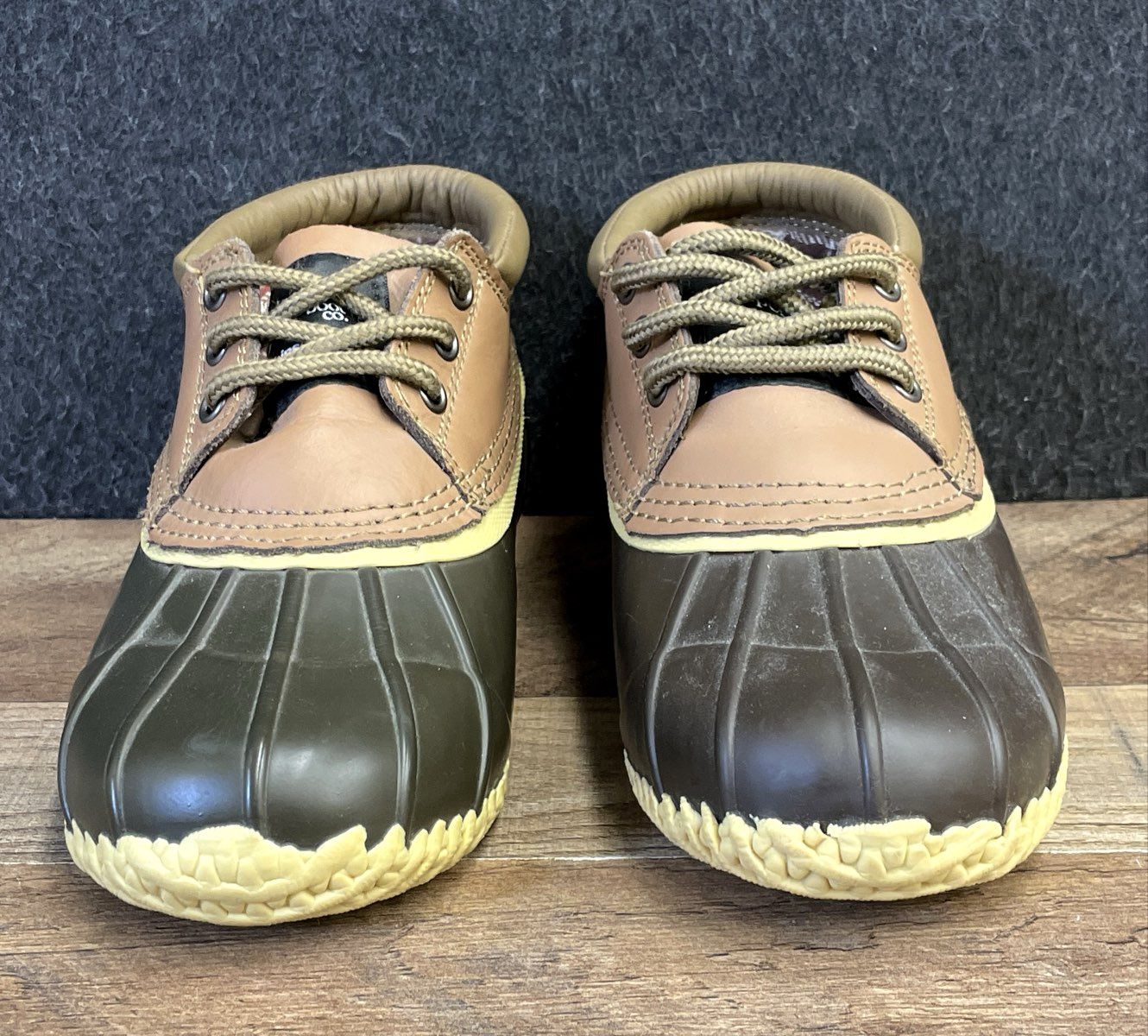 Superior Boot Co. Women's Brown Tan Lace Up Low Top Duck Boots Size 7