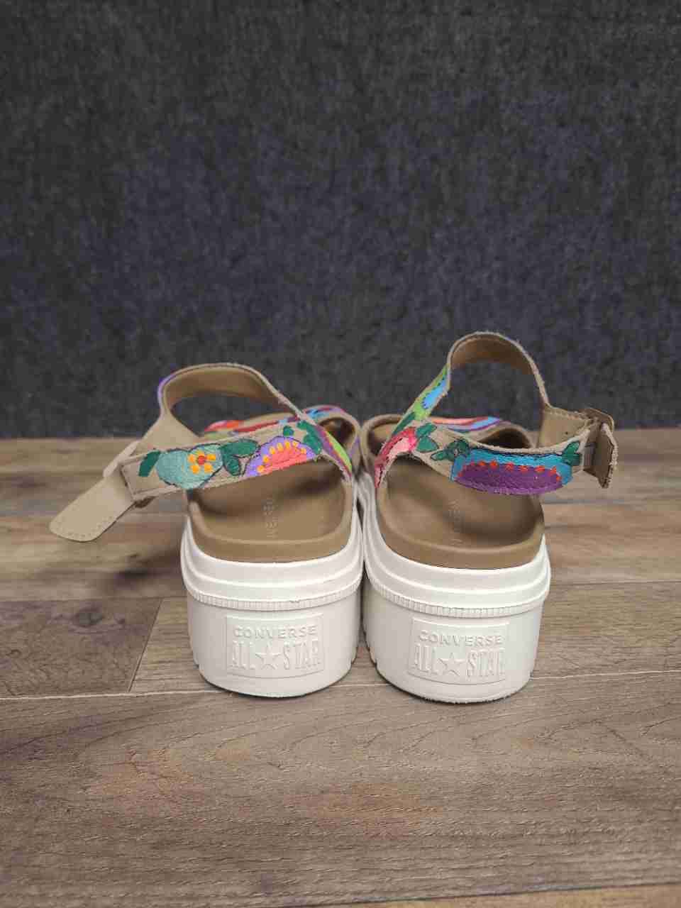 Converse Run Star Legacy CX Platform Sandal Multi-Color Embroidered Size 10