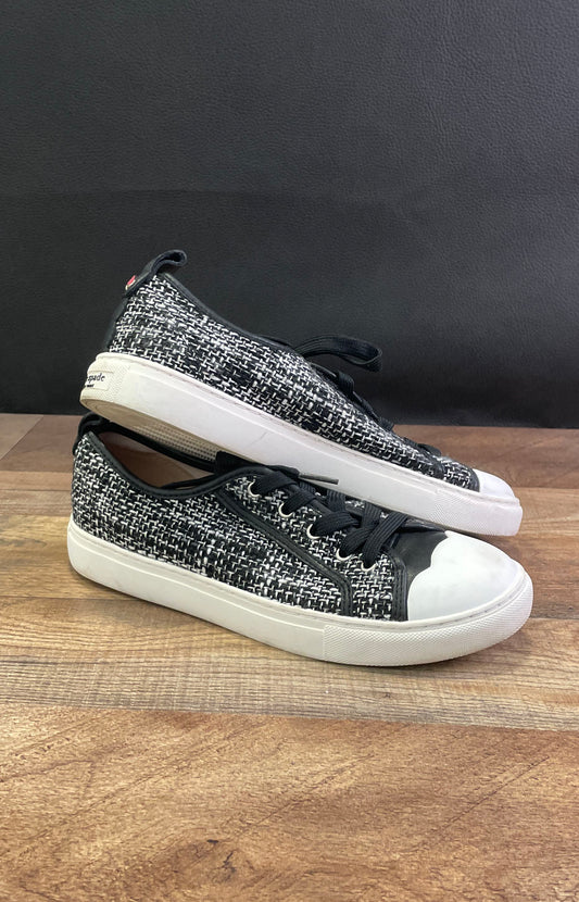 Kate Spade New York Avery Black White Tweed Scallop Sneakers Women's Size 8B