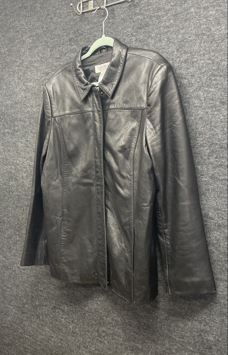 Alfani Women's Black Genuine Leather Zip Front Point Collar Jacket Sz XL