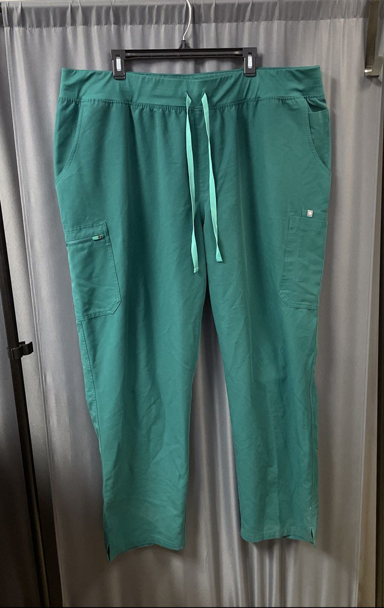 Figs Technical Collection Green Scrub Set Catarina V-Neck Top 5XL Pants 5XLT