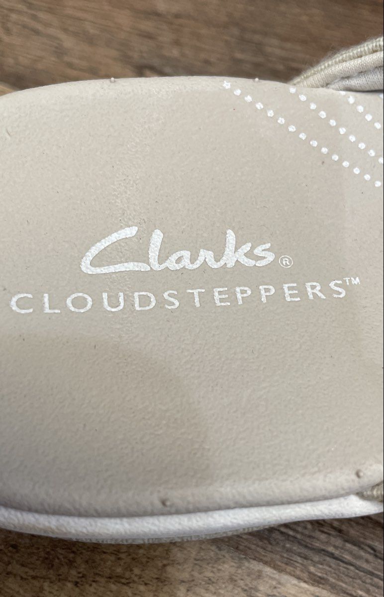 Clarks Cloudsteppers White Tan Striped Adjustable Slide Sandals Women's Size 10W