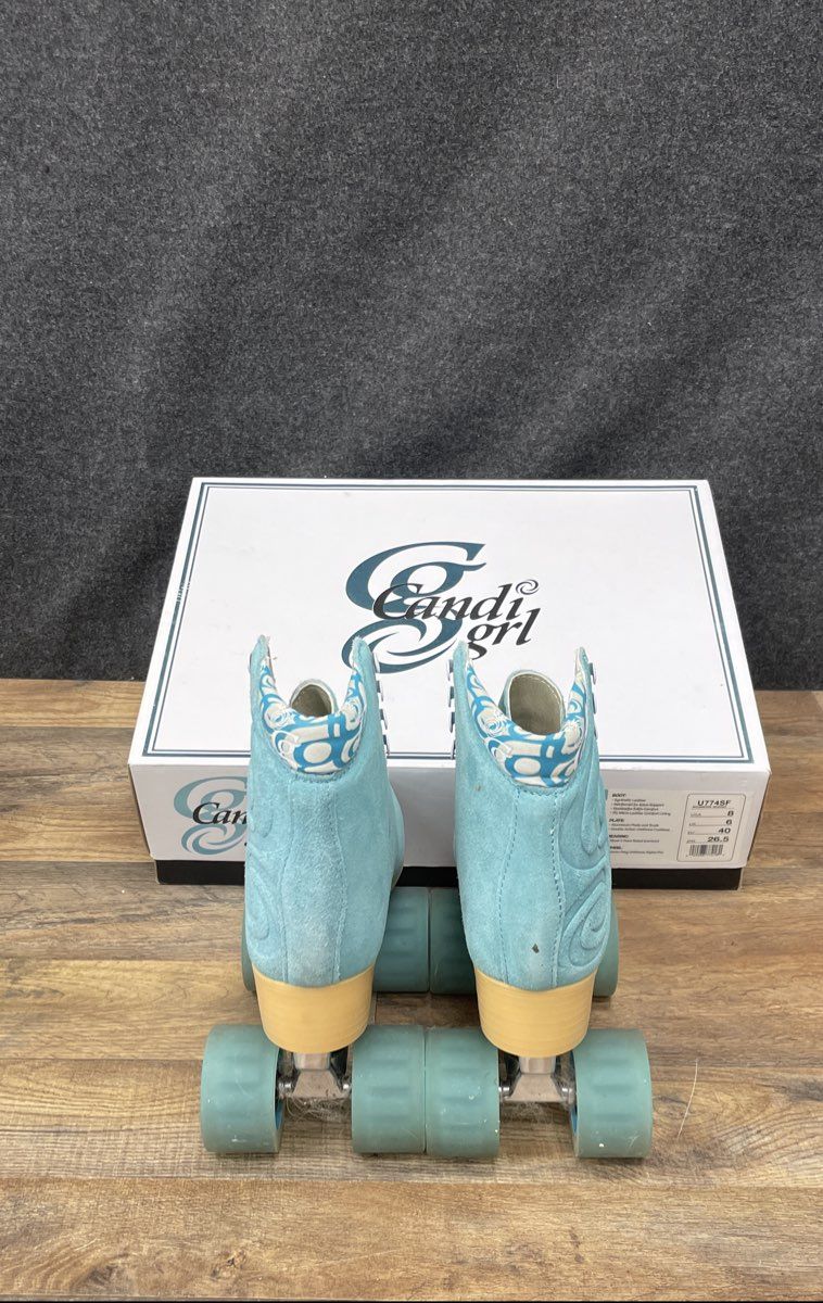 Roller Derby Candi Grl Carlin Quad Skates Women's Size 8 Sea Foam Blue